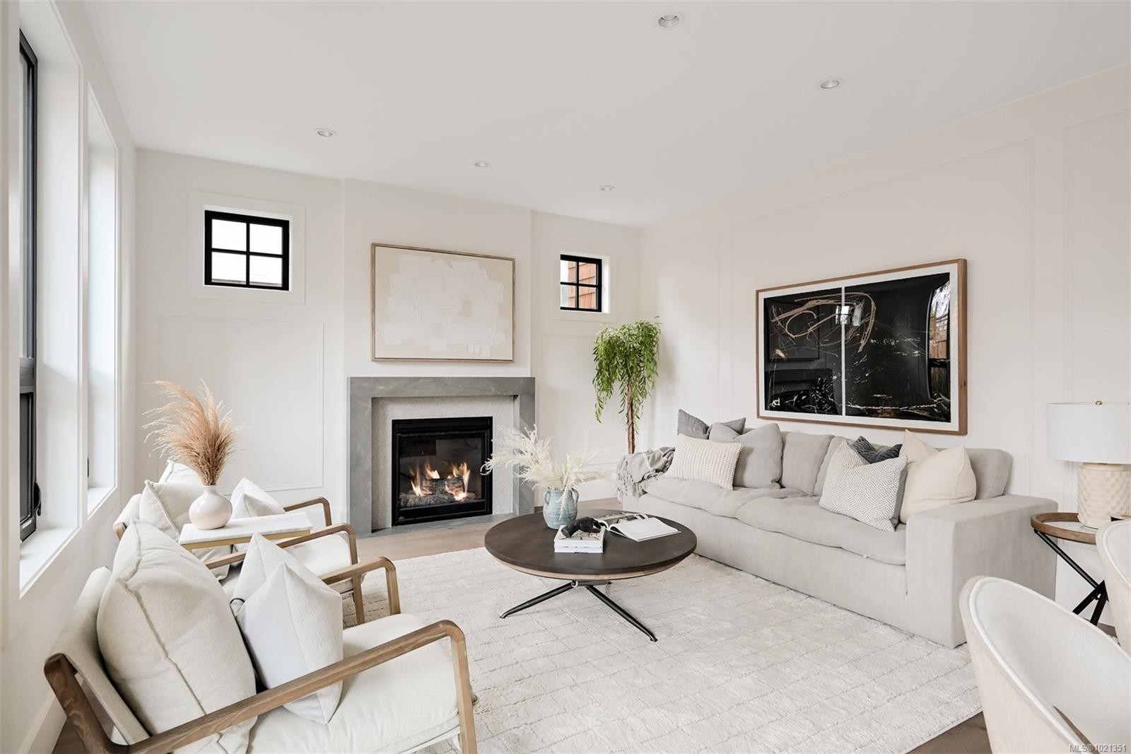 1039 Falkland Rd, Oak Bay, BC