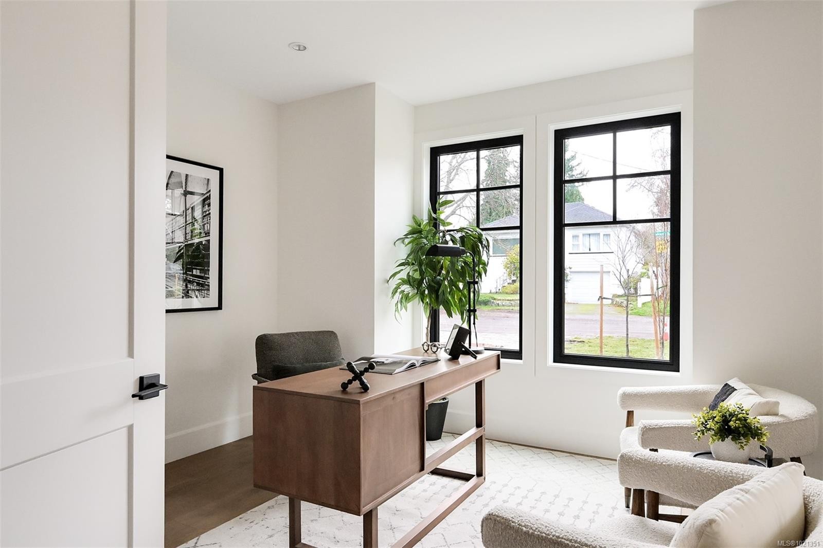 1039 Falkland Rd, Oak Bay, BC