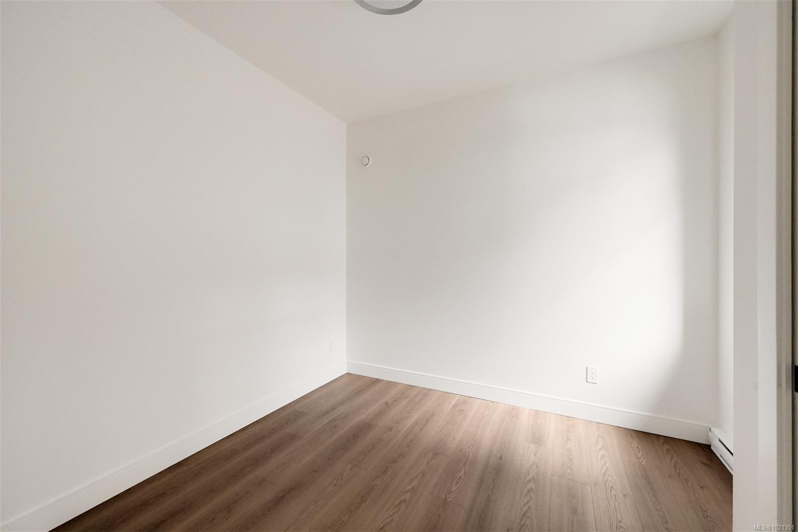 1039 Falkland Rd, Oak Bay, BC