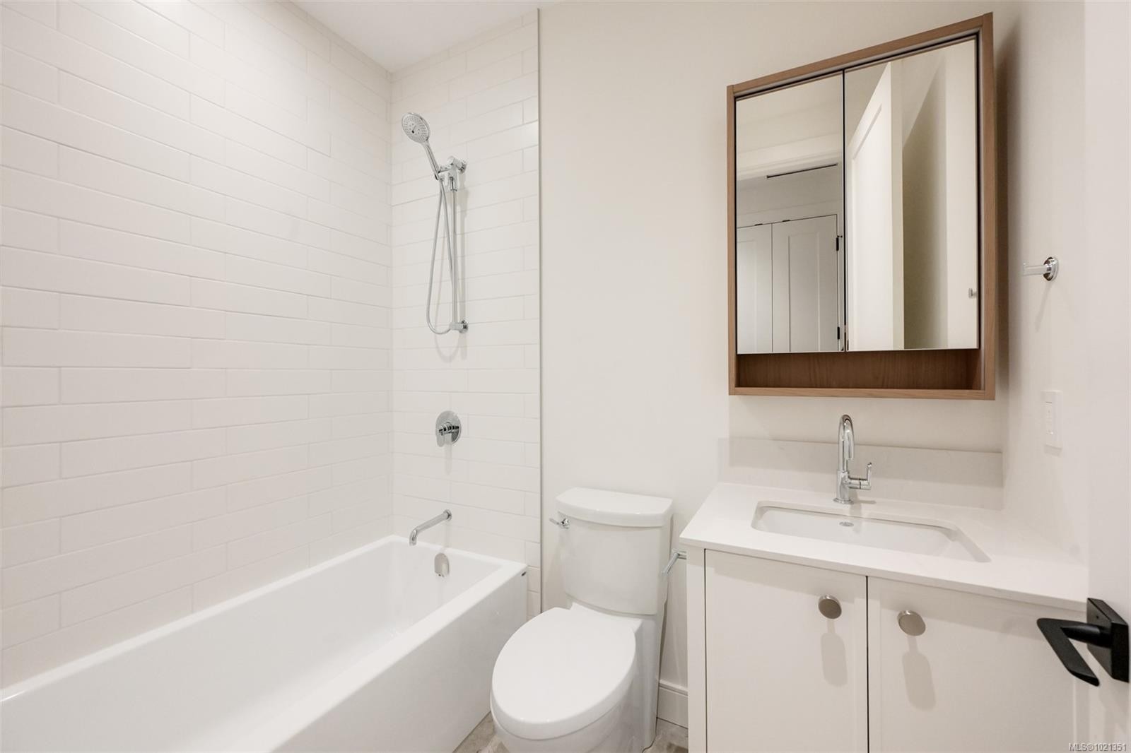 1039 Falkland Rd, Oak Bay, BC