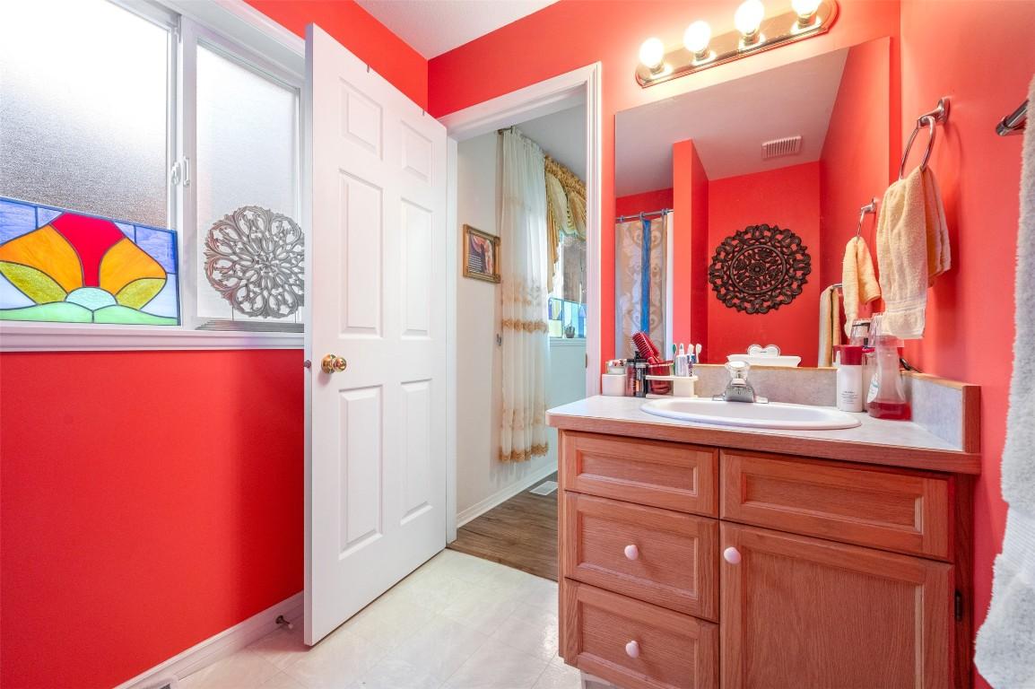 3-12612 Giants Head Road, Summerland, BC - Indoor Photo Showing Bathroom