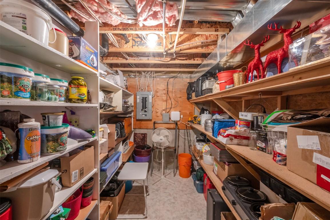 3-12612 Giants Head Road, Summerland, BC - Indoor