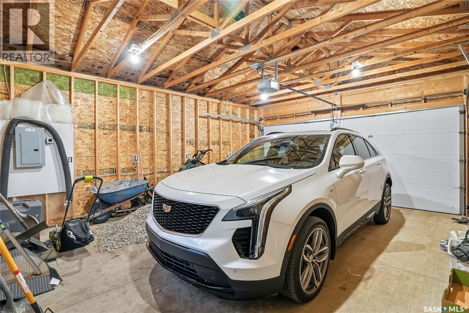 304 Mcormond Drive, Saskatoon, SK - Indoor Photo Showing Garage