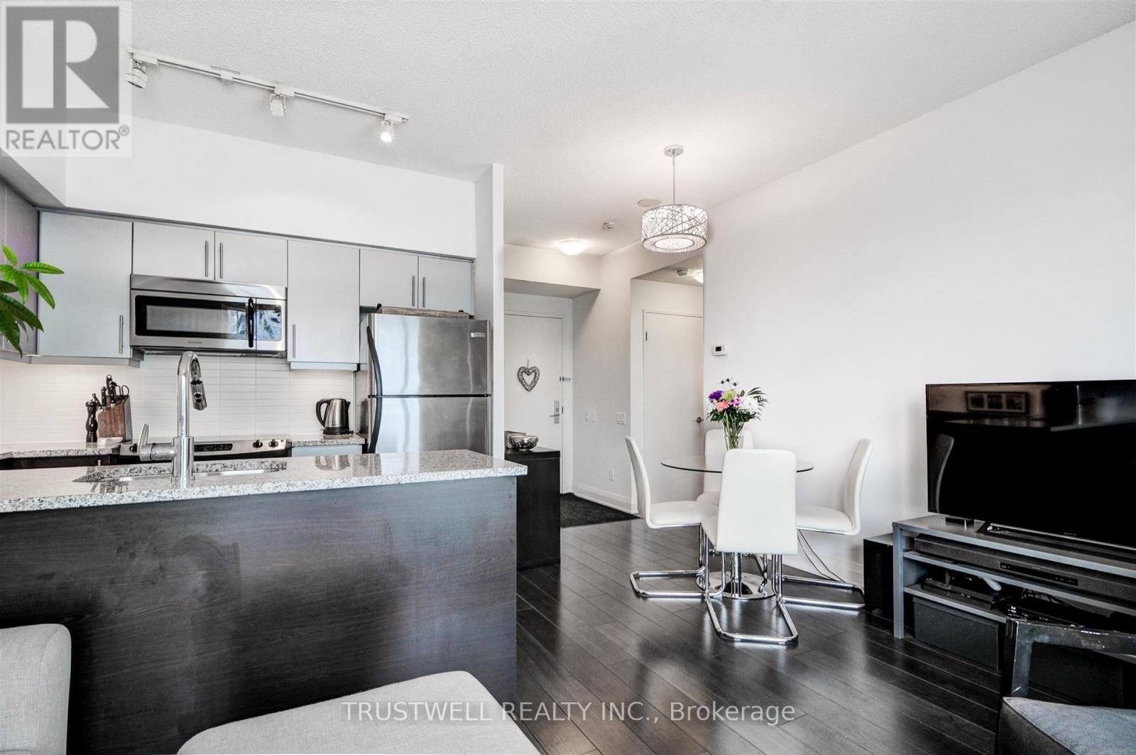 1611 - 83 Redpath Avenue, Toronto, ON - Indoor Photo Showing Kitchen With Upgraded Kitchen