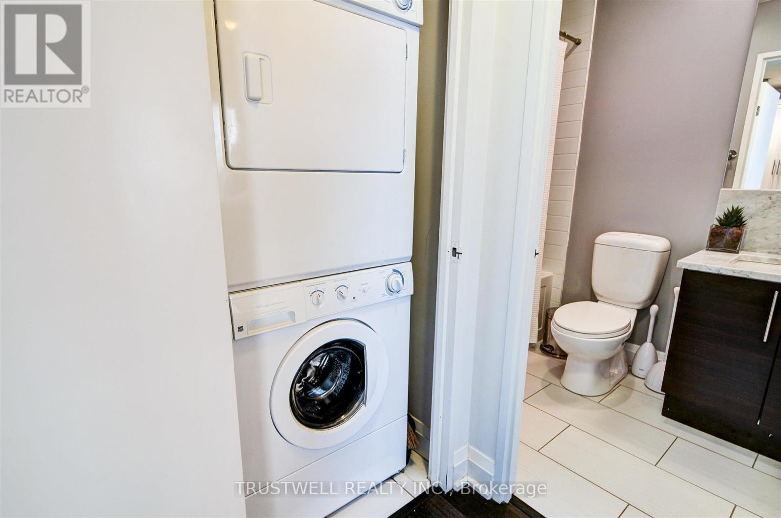 1611 - 83 Redpath Avenue, Toronto, ON - Indoor Photo Showing Laundry Room