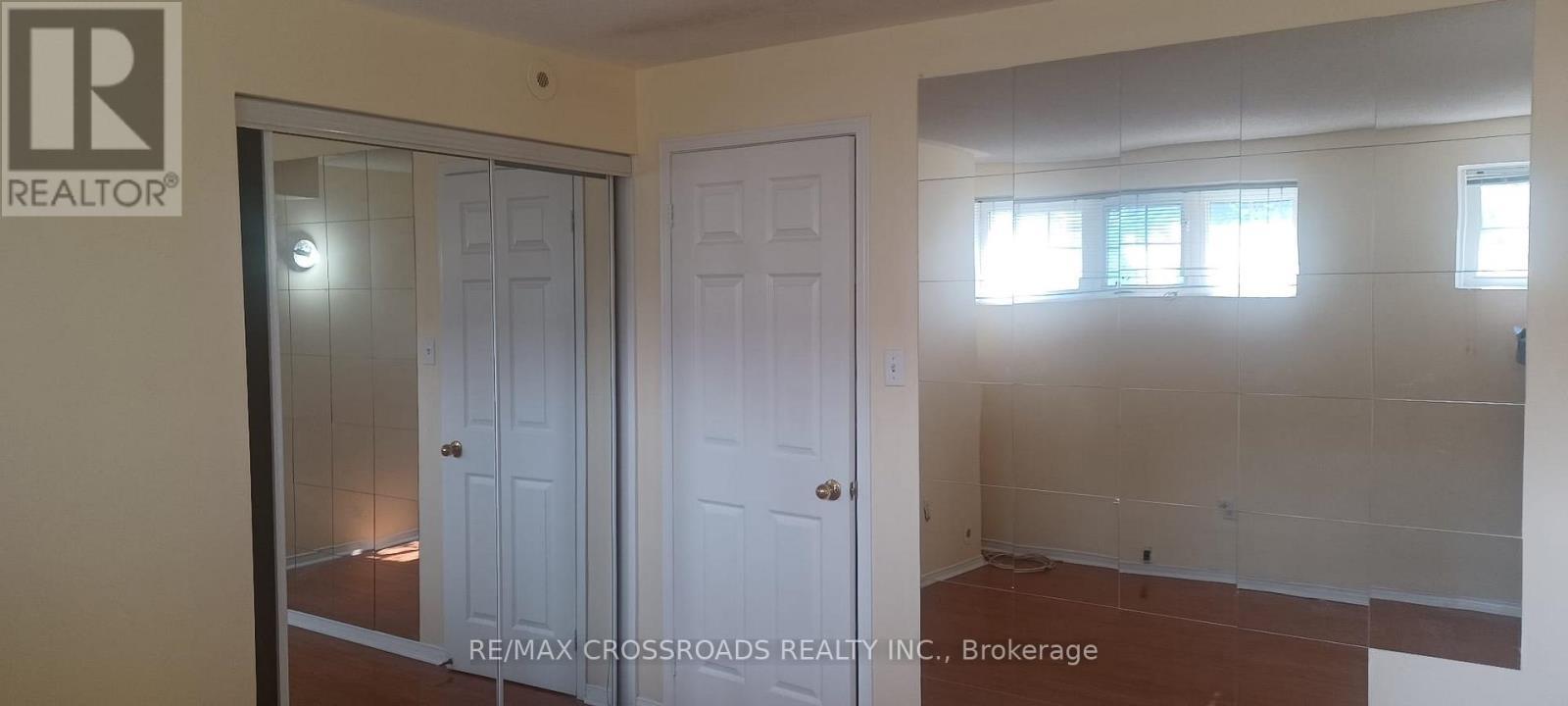 2 - 42 Pinery Trail, Toronto, ON - Indoor Photo Showing Other Room