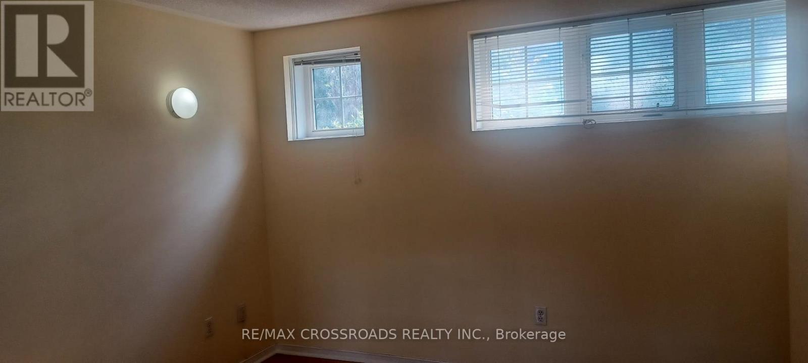 2 - 42 Pinery Trail, Toronto, ON - Indoor Photo Showing Other Room