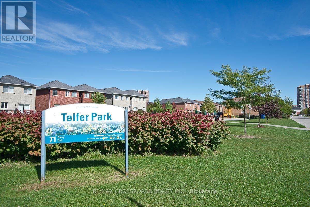 2 - 42 Pinery Trail, Toronto, ON - Outdoor
