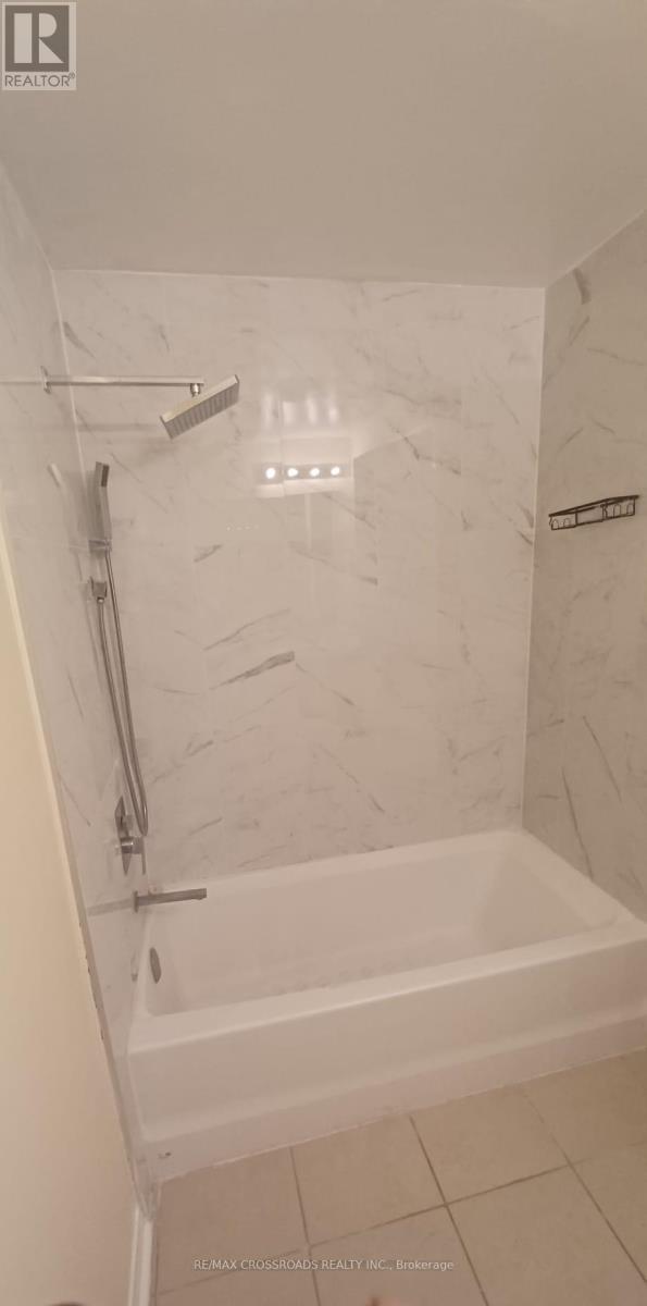 2 - 42 Pinery Trail, Toronto, ON - Indoor Photo Showing Bathroom