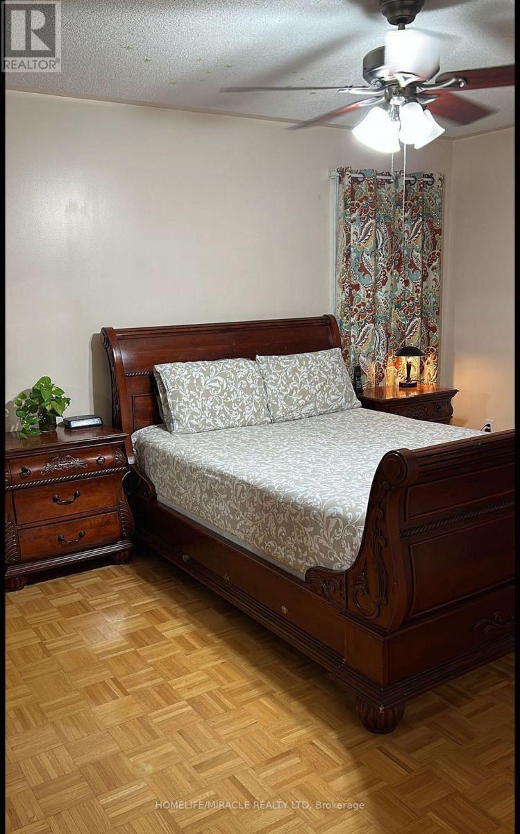 20 Midnightsun Trail, Brampton, ON - Indoor Photo Showing Bedroom