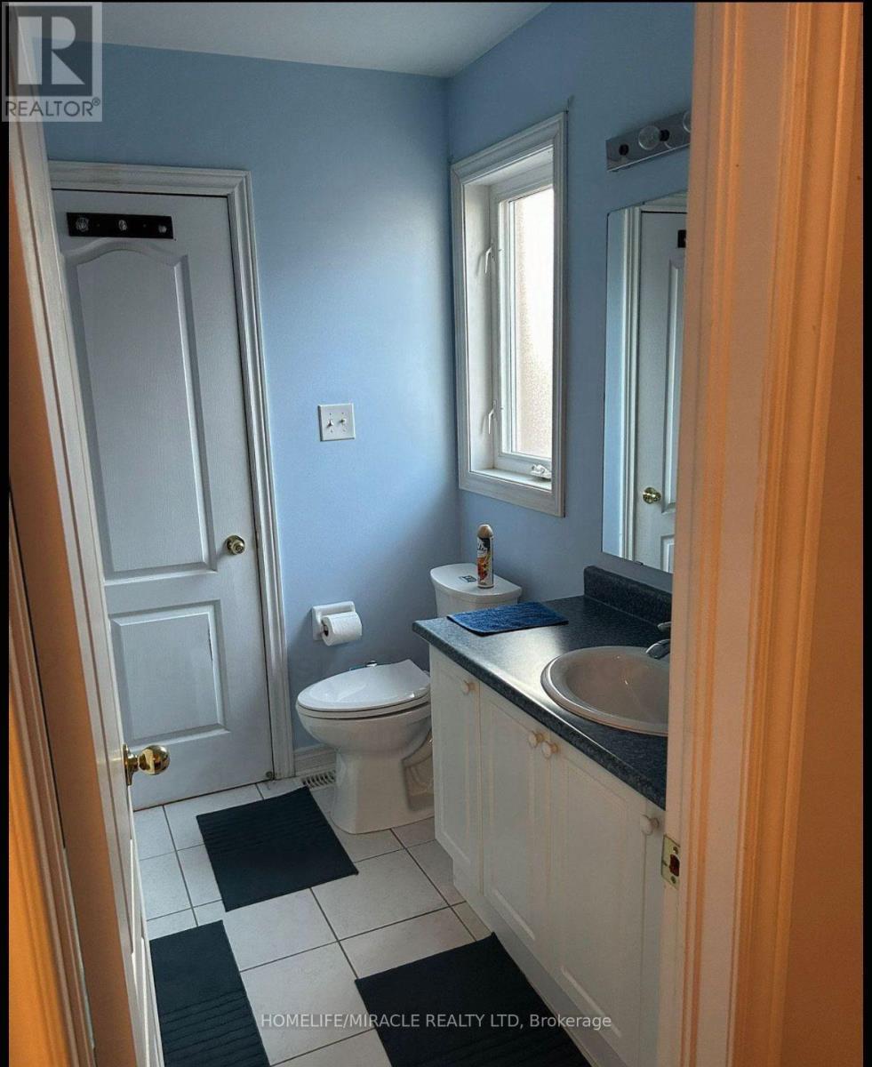 20 Midnightsun Trail, Brampton, ON - Indoor Photo Showing Bathroom