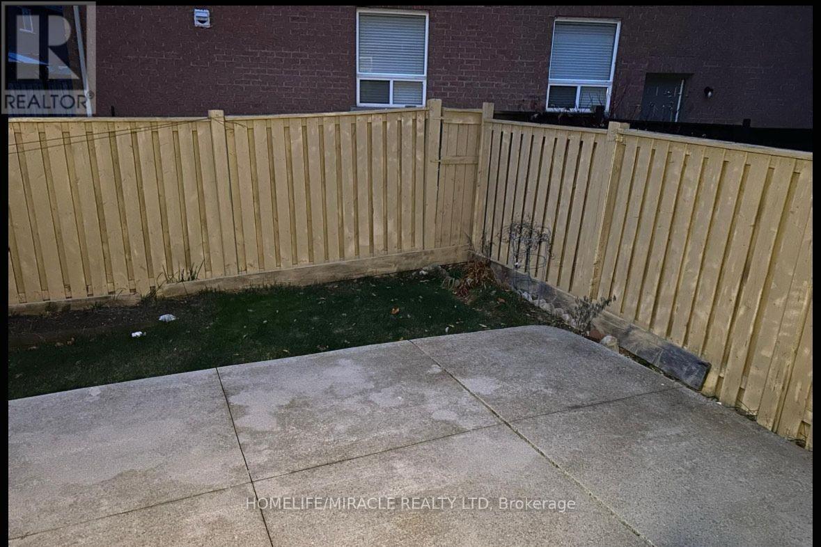 20 Midnightsun Trail, Brampton, ON - Outdoor