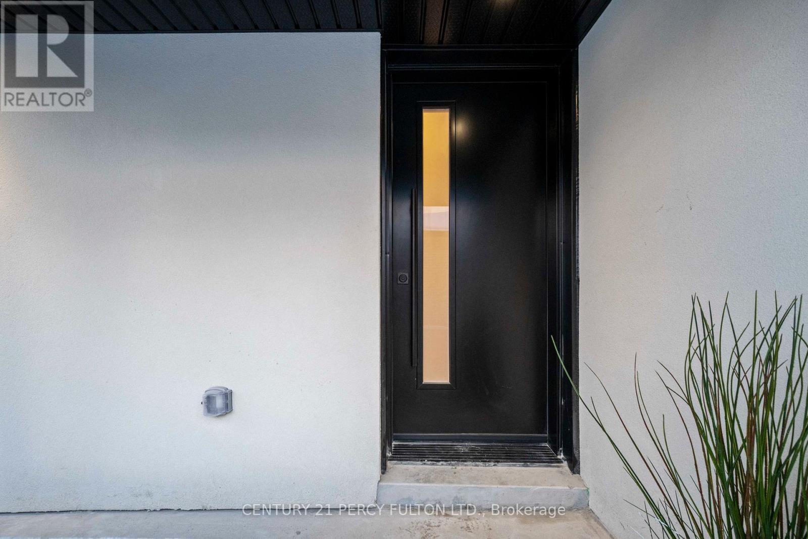 3 Learmont Drive, Toronto, ON - Outdoor