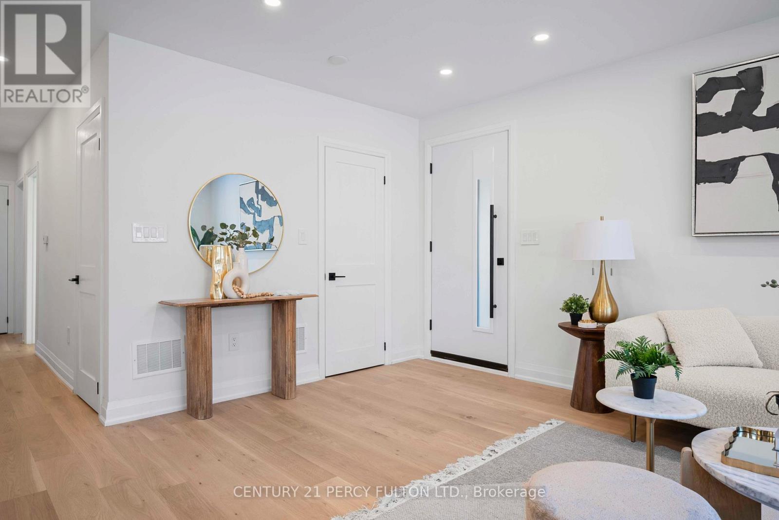 3 Learmont Drive, Toronto, ON - Indoor