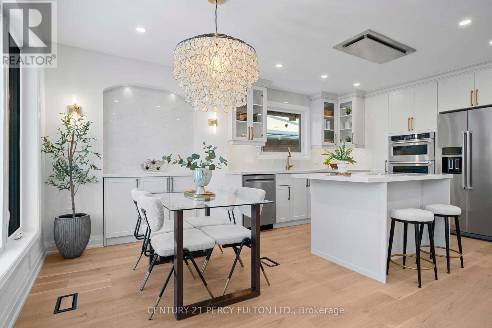 3 Learmont Drive, Toronto, ON - Indoor