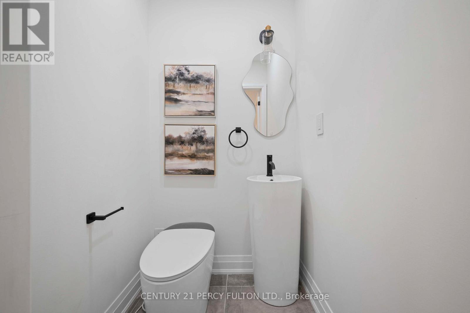 3 Learmont Drive, Toronto, ON - Indoor Photo Showing Bathroom