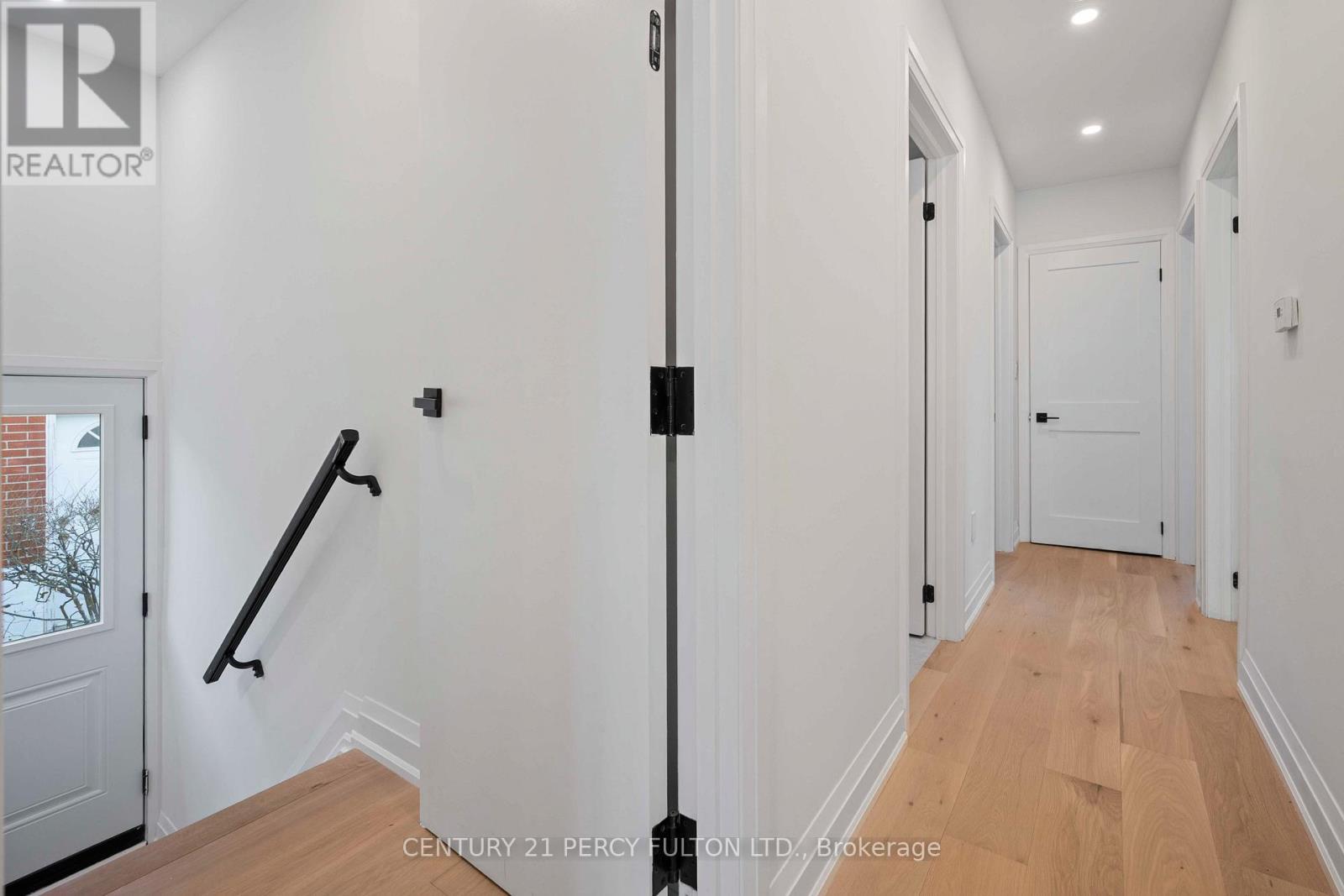 3 Learmont Drive, Toronto, ON - Indoor Photo Showing Other Room