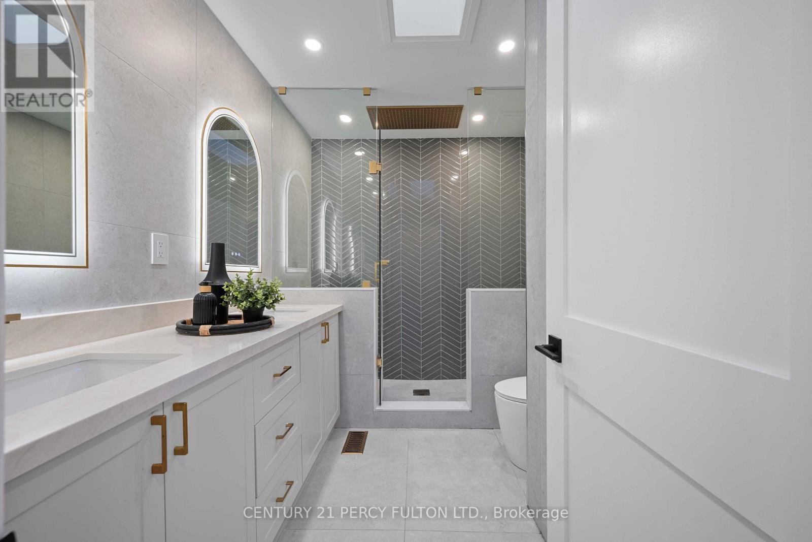 3 Learmont Drive, Toronto, ON - Indoor Photo Showing Bathroom