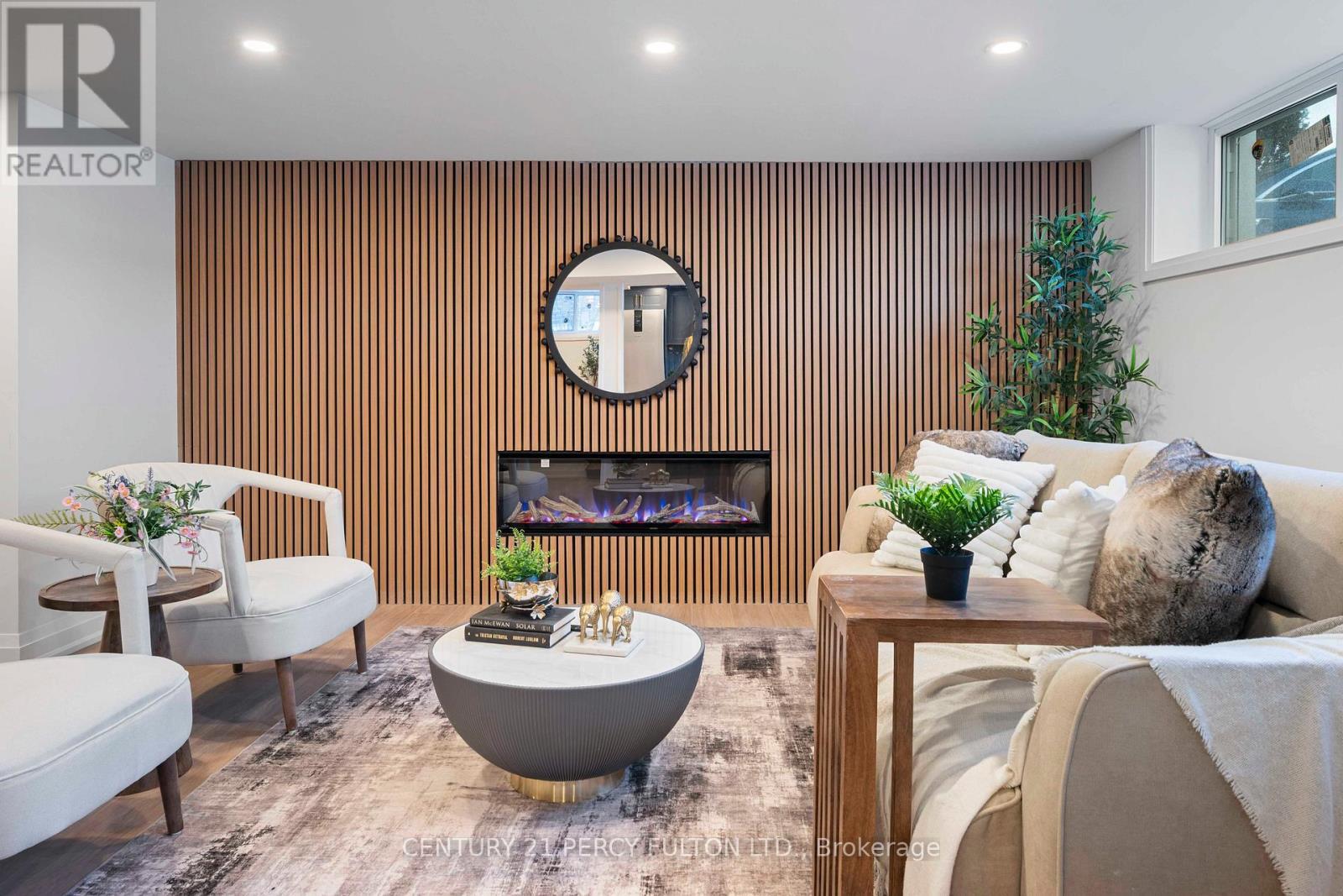 3 Learmont Drive, Toronto, ON - Indoor