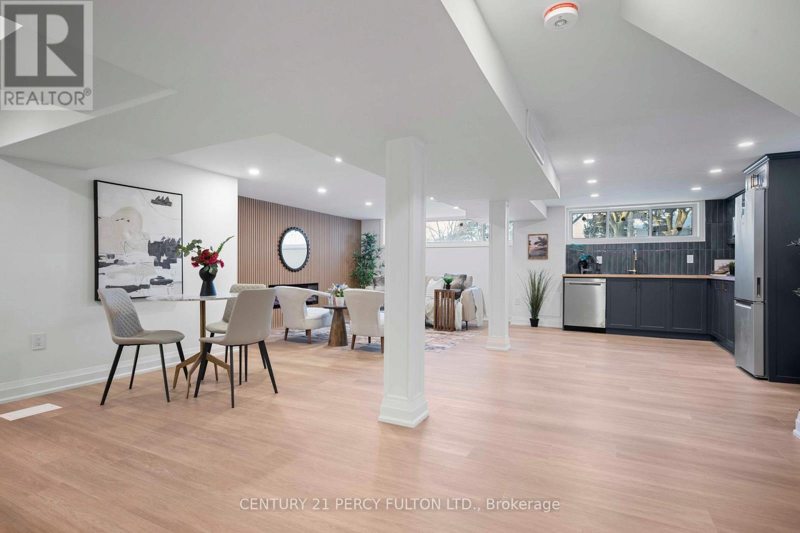 3 Learmont Drive, Toronto, ON - Indoor