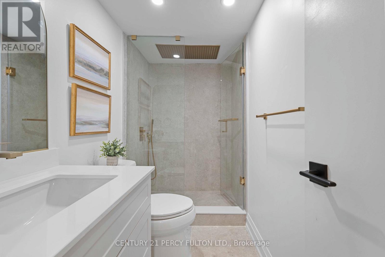 3 Learmont Drive, Toronto, ON - Indoor Photo Showing Bathroom