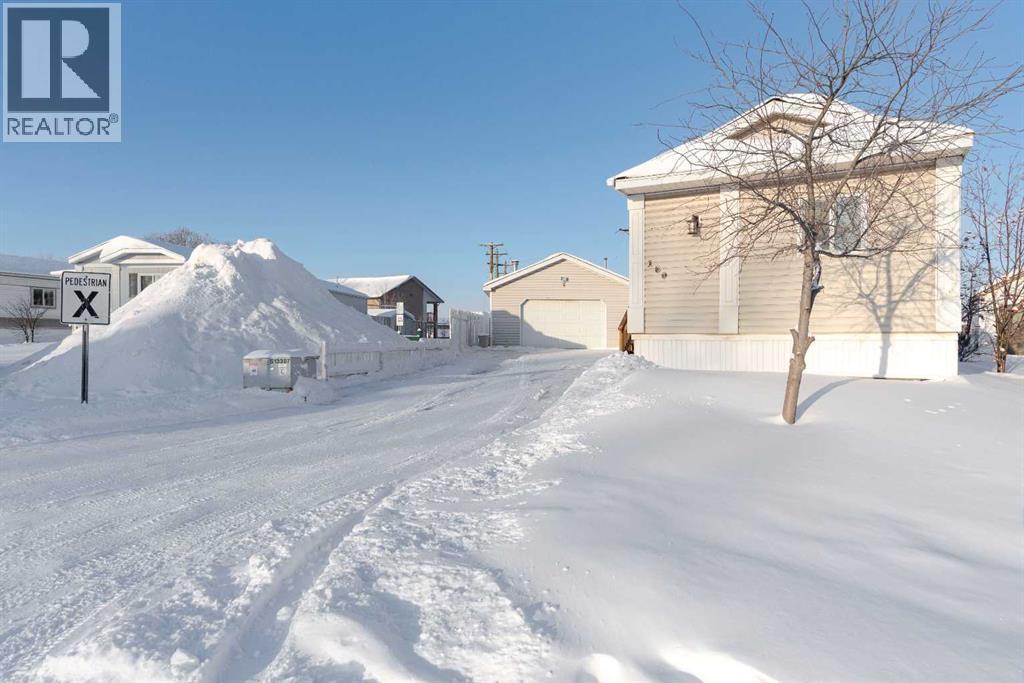 160 Grandview Crescent, Fort Mcmurray, AB - Outdoor