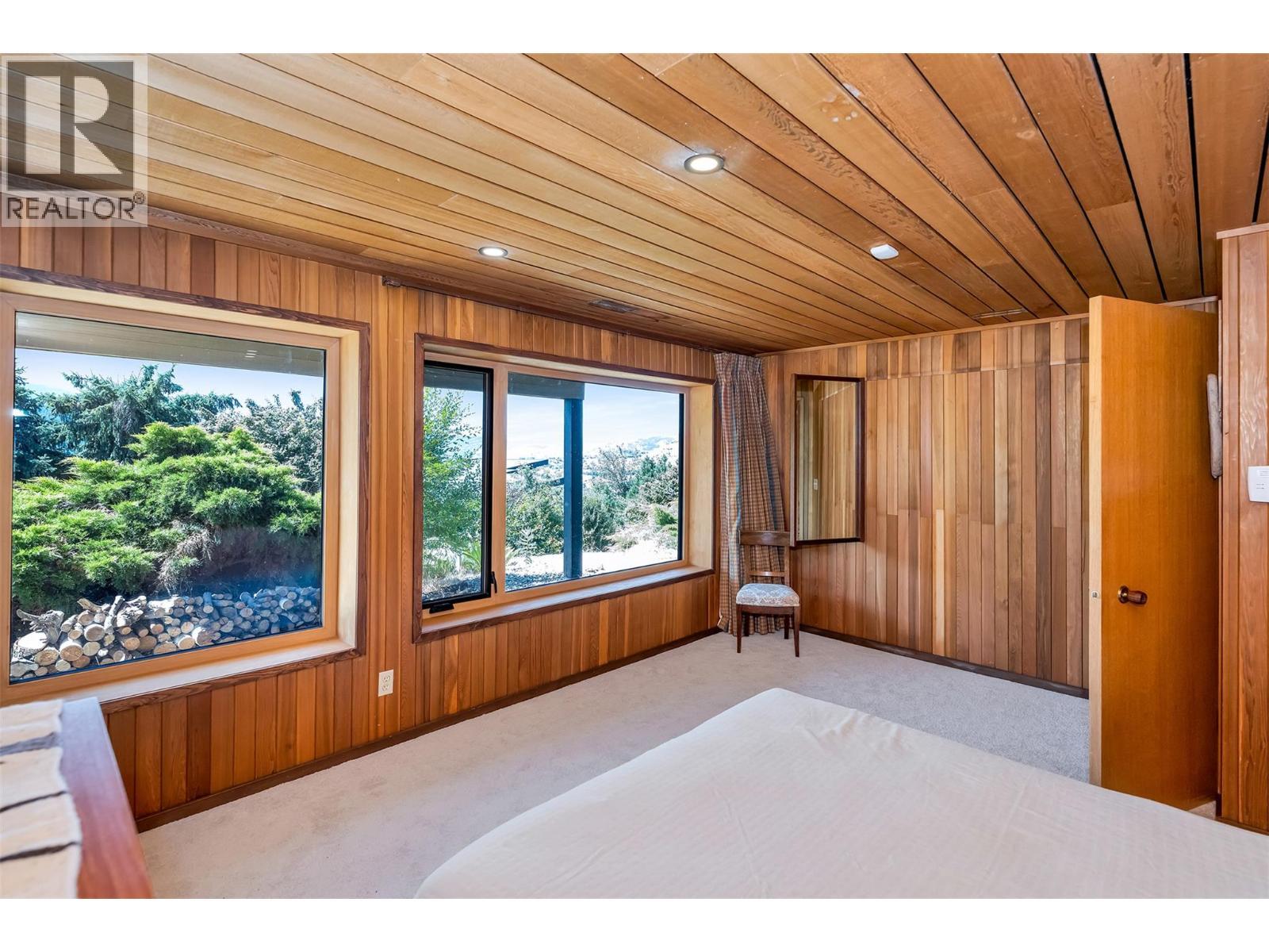 460 Crestview Drive, Coldstream, BC - Outdoor With Deck Patio Veranda With Exterior