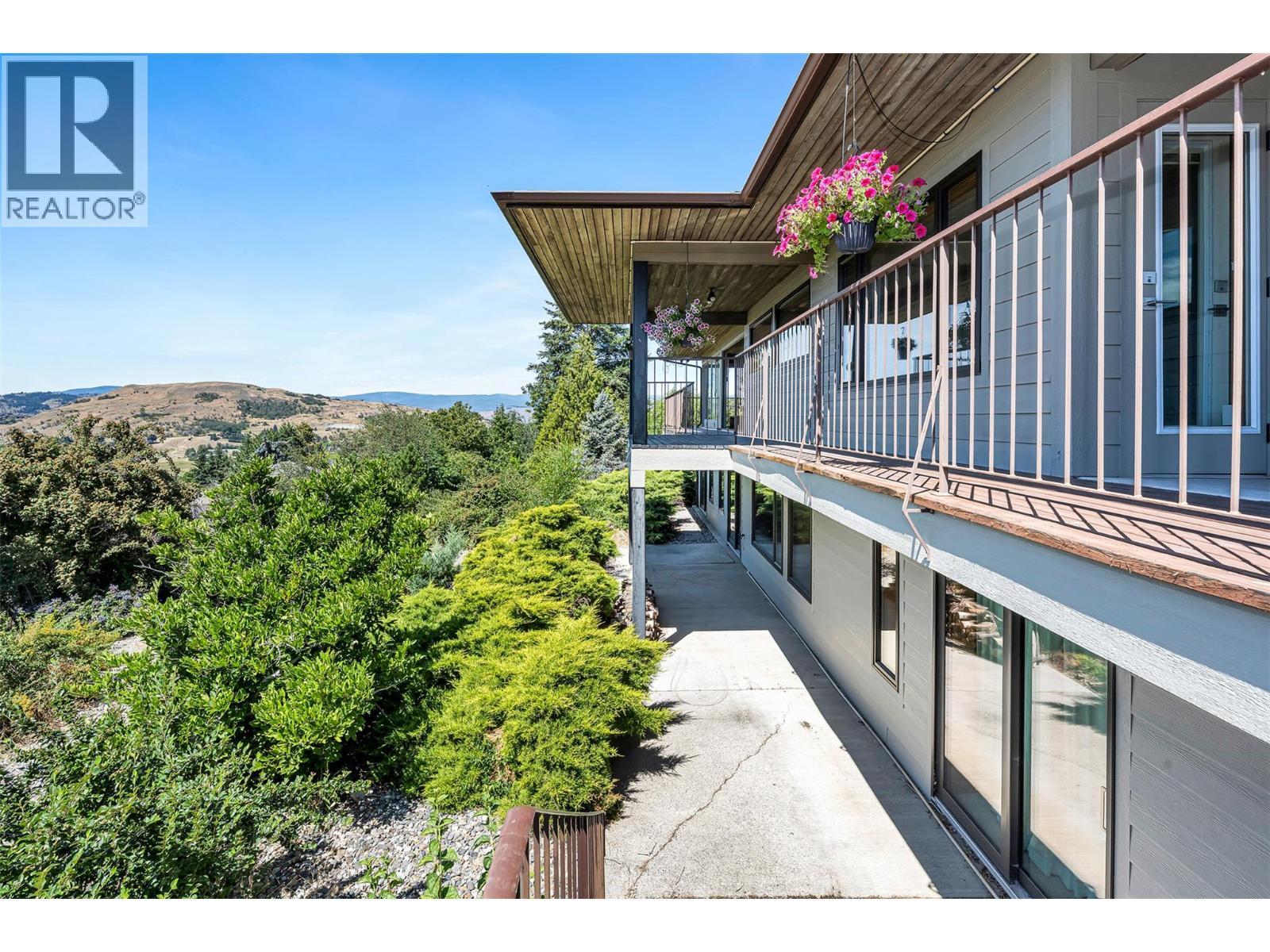 460 Crestview Drive, Coldstream, BC - Outdoor