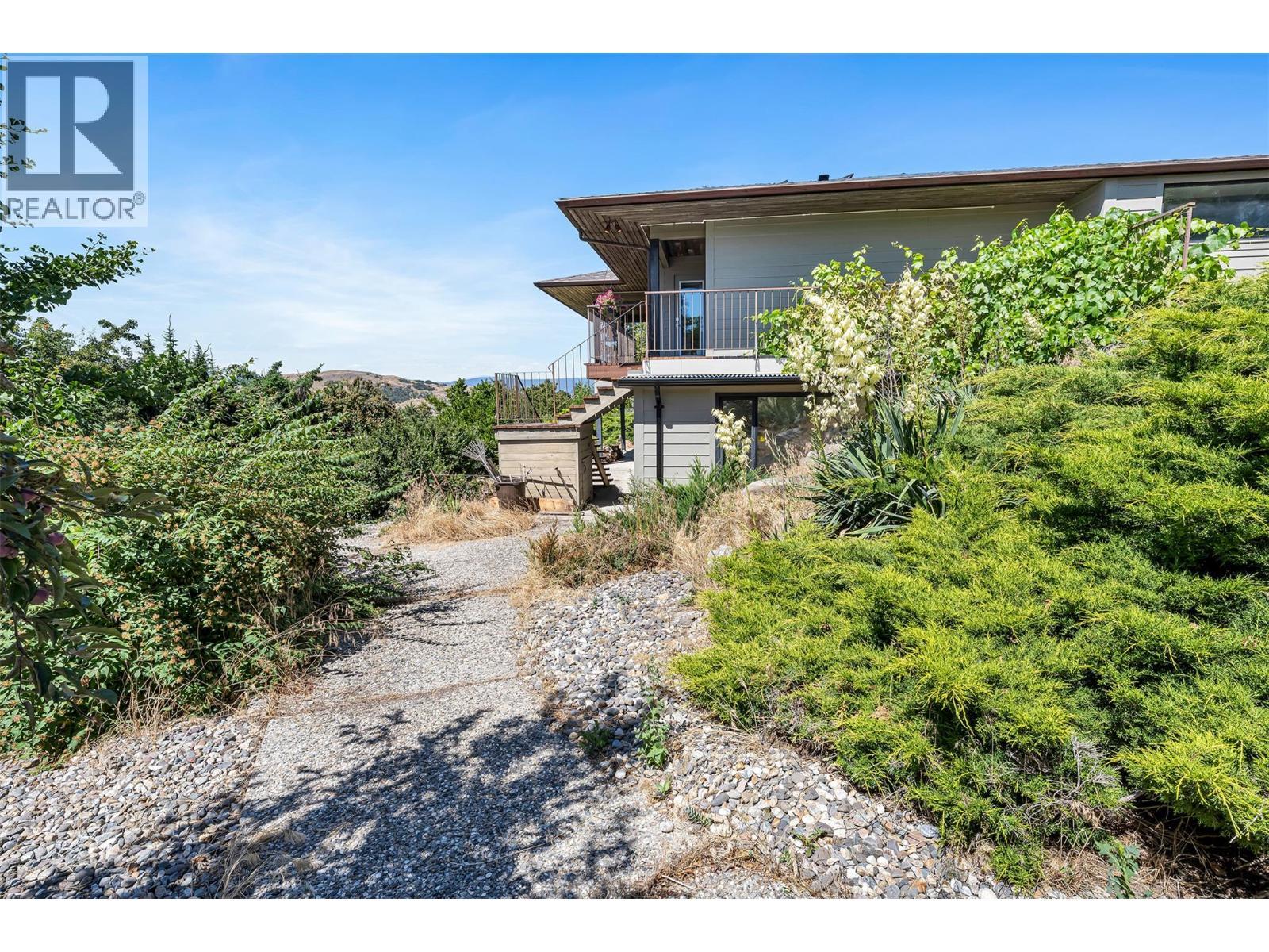 460 Crestview Drive, Coldstream, BC - Outdoor