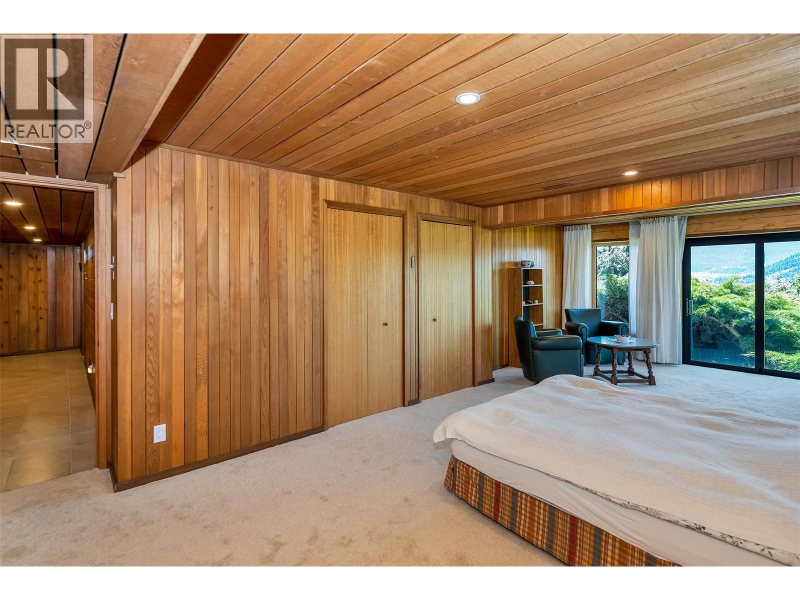 460 Crestview Drive, Coldstream, BC - Indoor