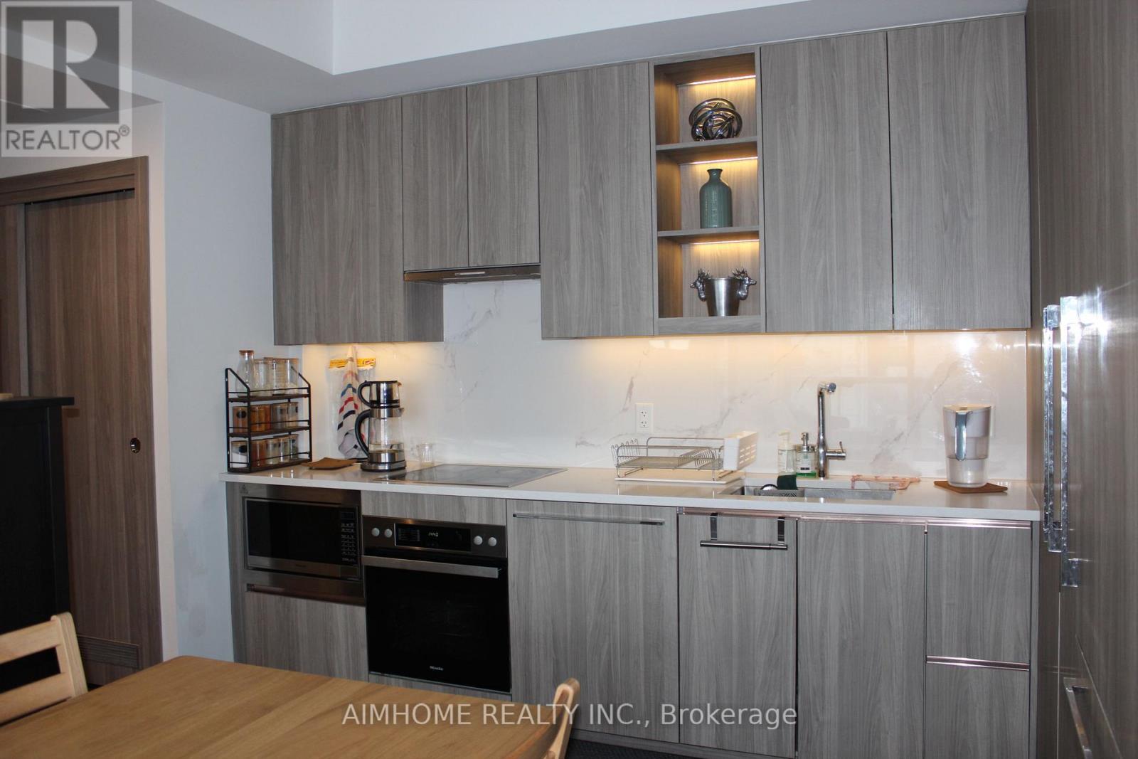 1506 - 27 Mcmahon Drive, Toronto, ON - Indoor Photo Showing Kitchen With Upgraded Kitchen