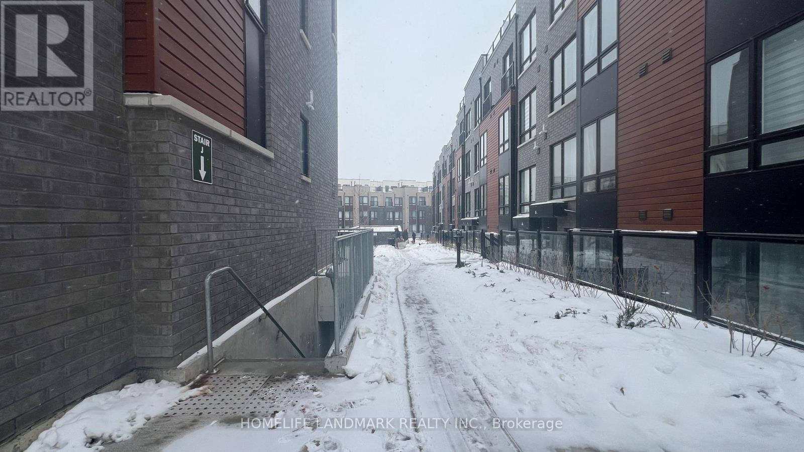 25 - 30 Liben Way, Toronto, ON - Outdoor With Exterior