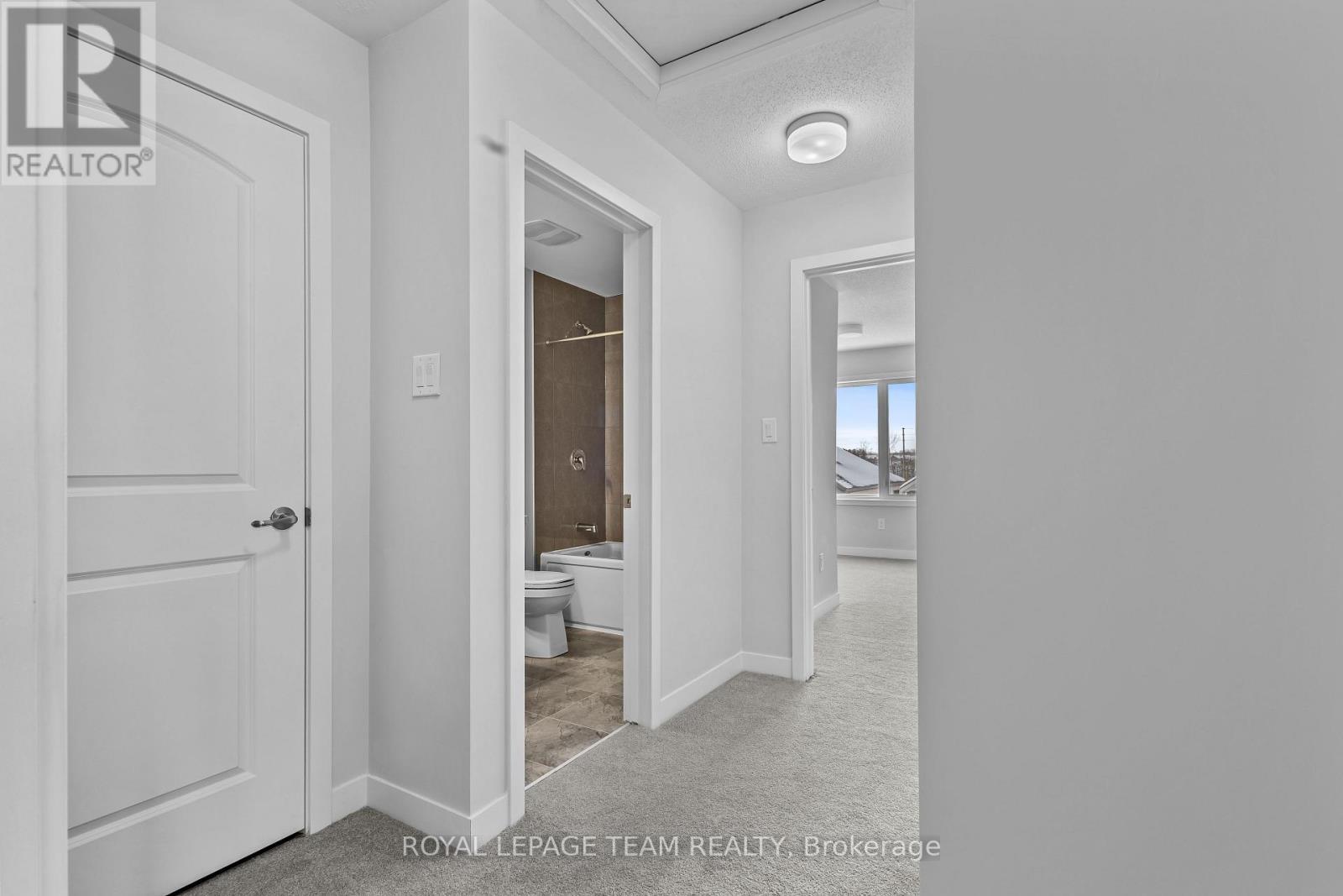 419 Mortar Terrace, Ottawa, ON - Indoor Photo Showing Other Room