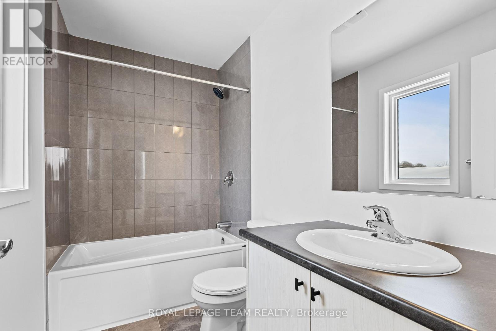 419 Mortar Terrace, Ottawa, ON - Indoor Photo Showing Bathroom