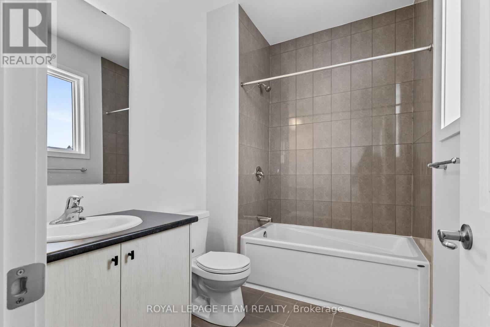 419 Mortar Terrace, Ottawa, ON - Indoor Photo Showing Bathroom
