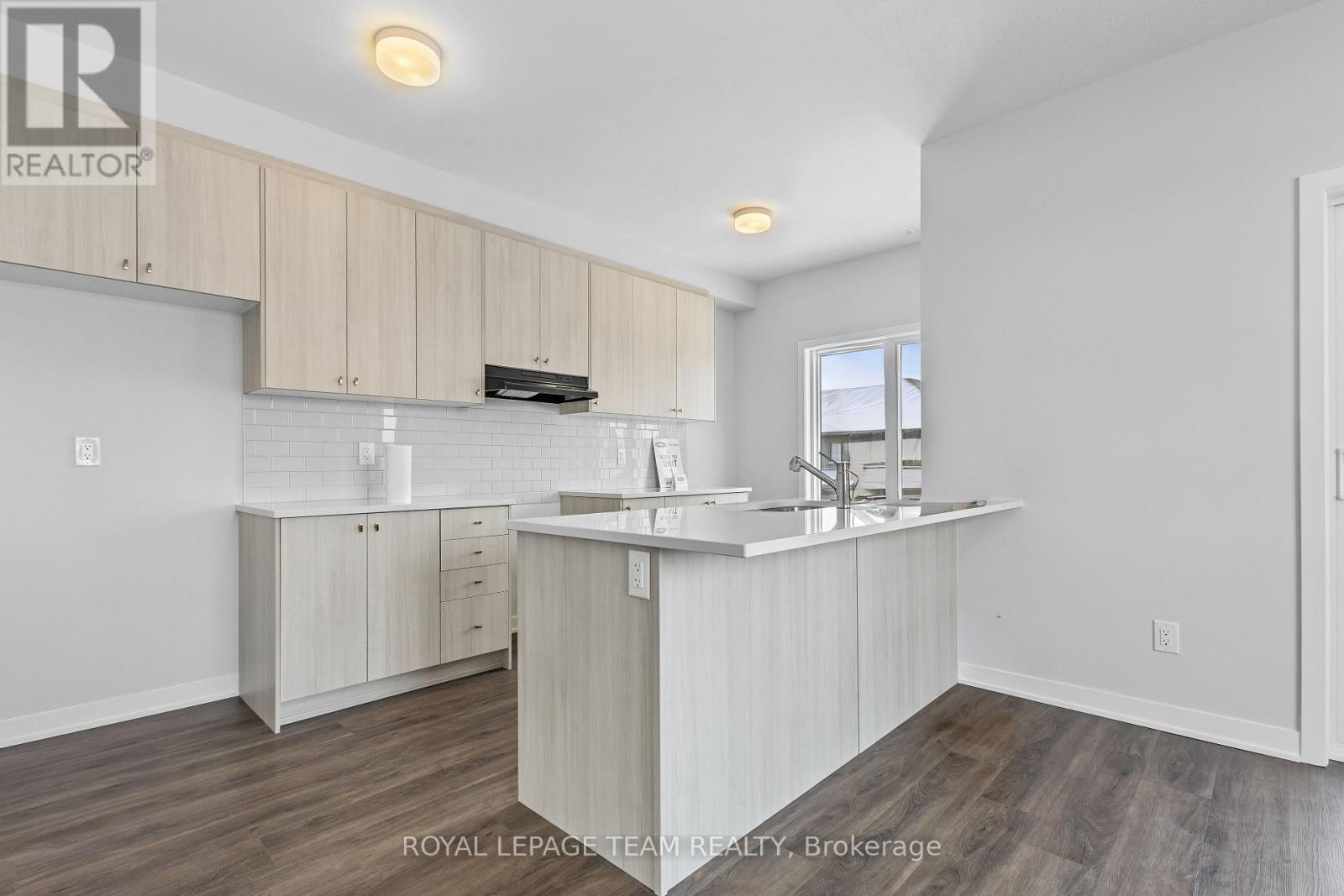 419 Mortar Terrace, Ottawa, ON - Indoor Photo Showing Kitchen