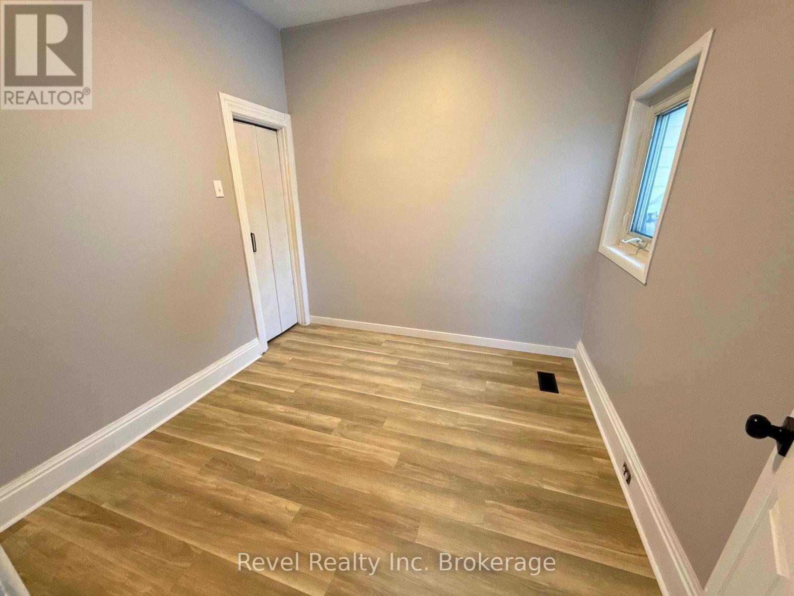 143 Mill Street, Woodstock (Woodstock - South), ON - Indoor Photo Showing Other Room