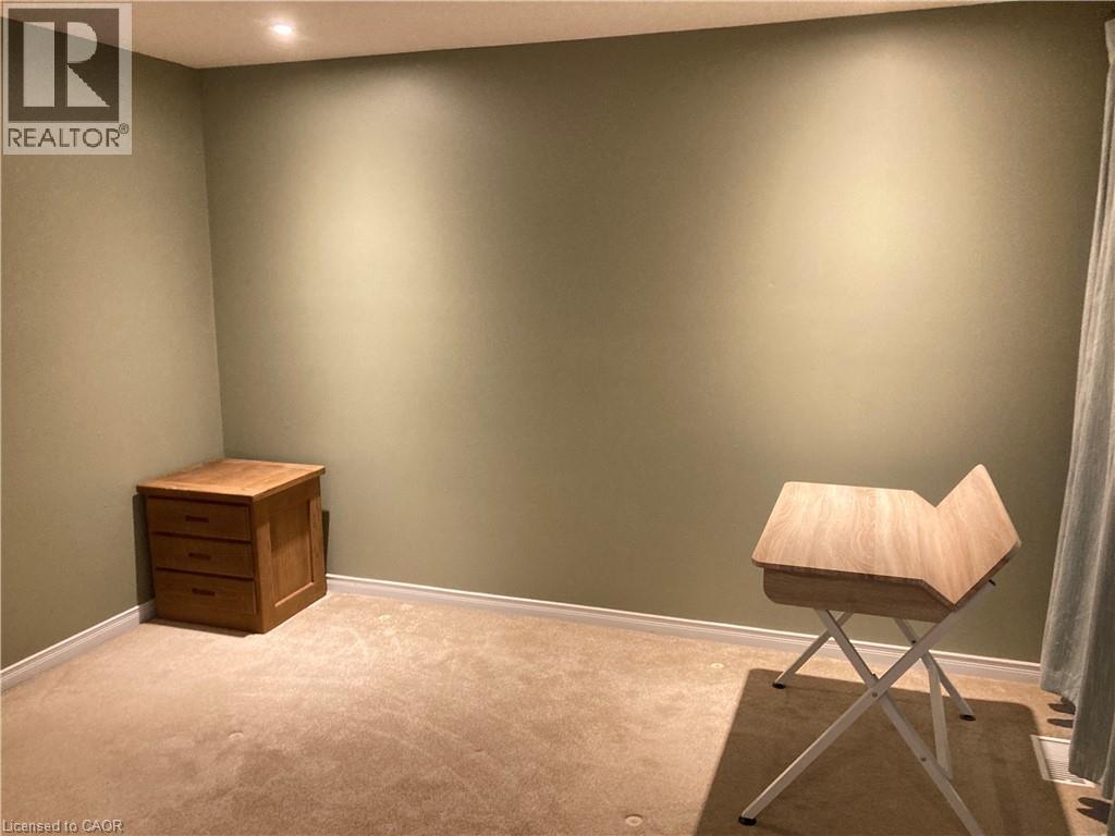 421 White Birch Avenue, Waterloo, ON - Indoor