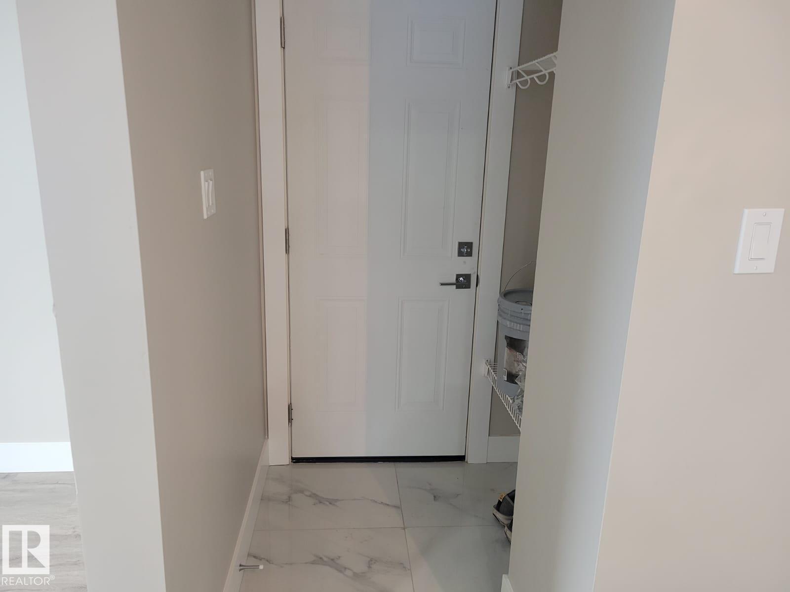 15112 72 St Nw, Edmonton, AB - Indoor Photo Showing Other Room