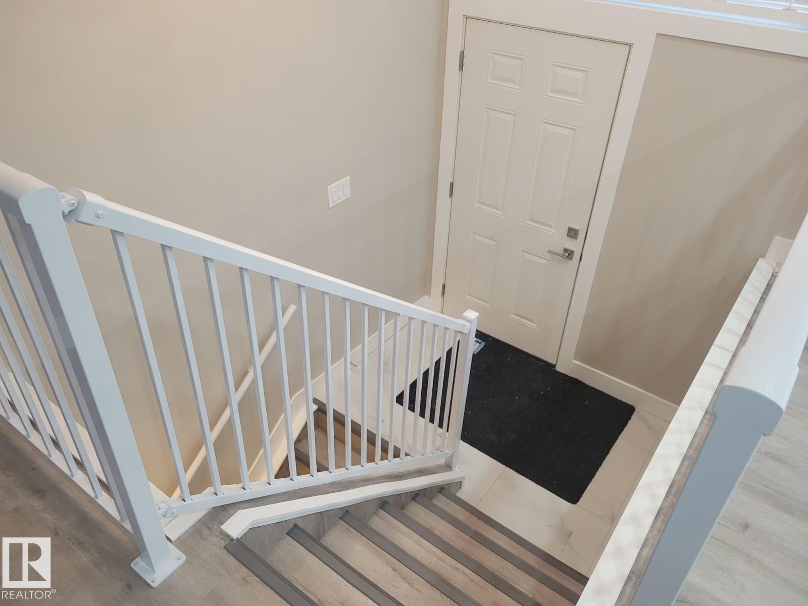 15112 72 St Nw, Edmonton, AB - Indoor Photo Showing Other Room