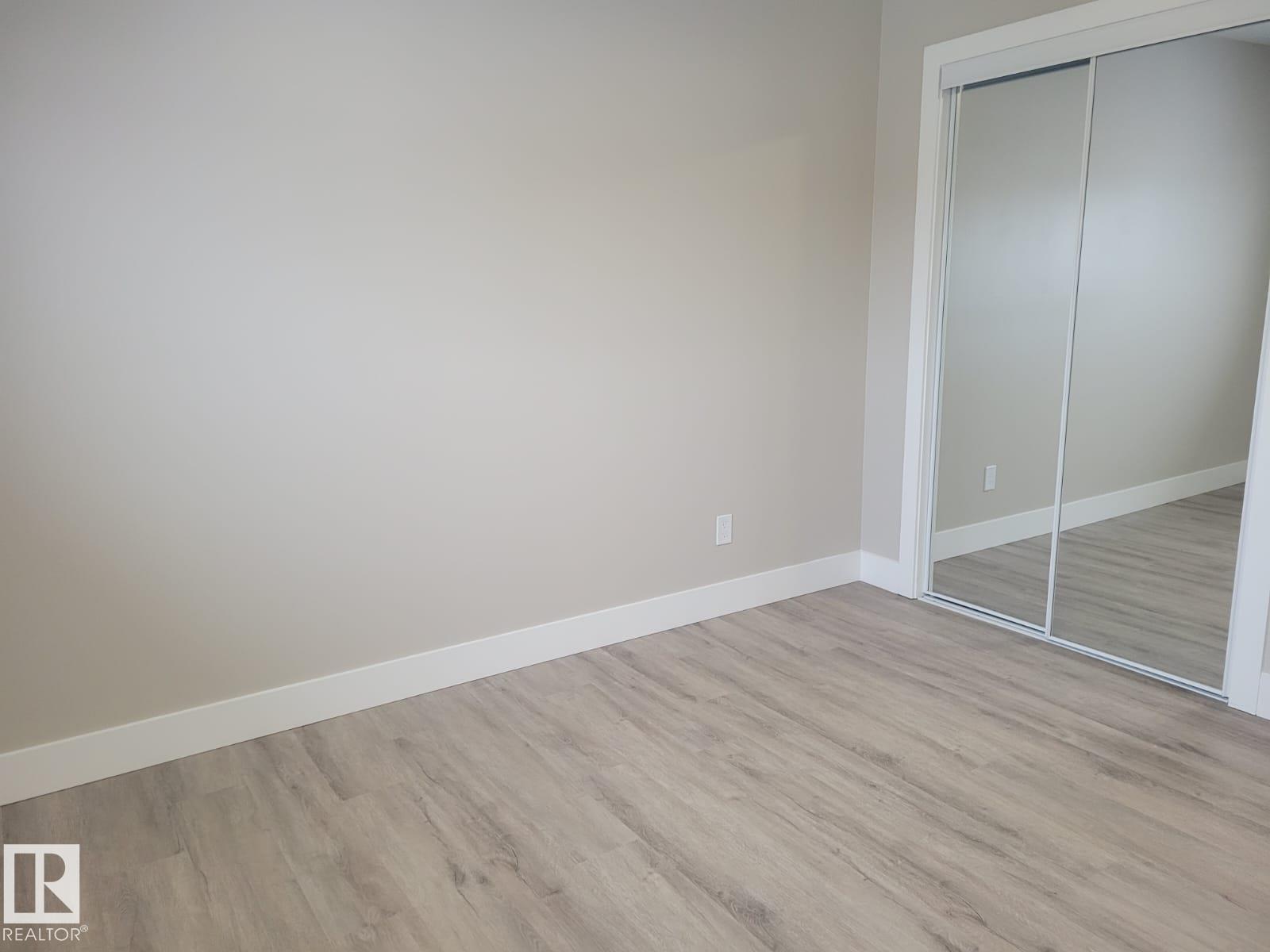 15112 72 St Nw, Edmonton, AB - Indoor Photo Showing Other Room