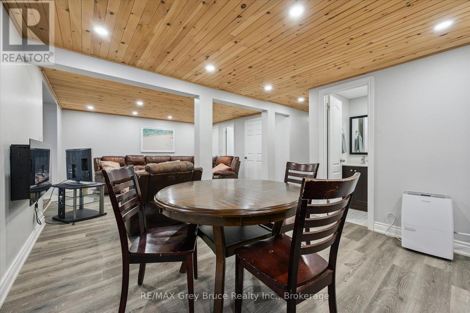 3 Sugarbush Road, South Bruce Peninsula, ON - Indoor Photo Showing Dining Room