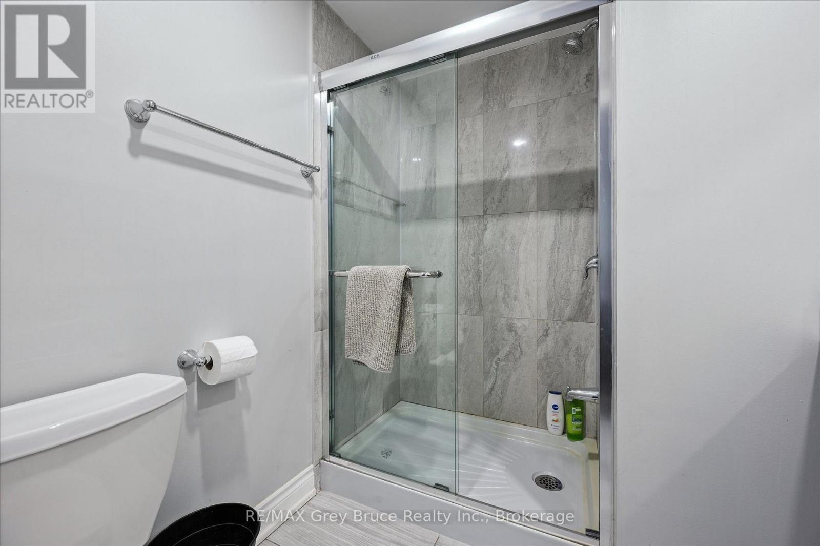 3 Sugarbush Road, South Bruce Peninsula, ON - Indoor Photo Showing Bathroom
