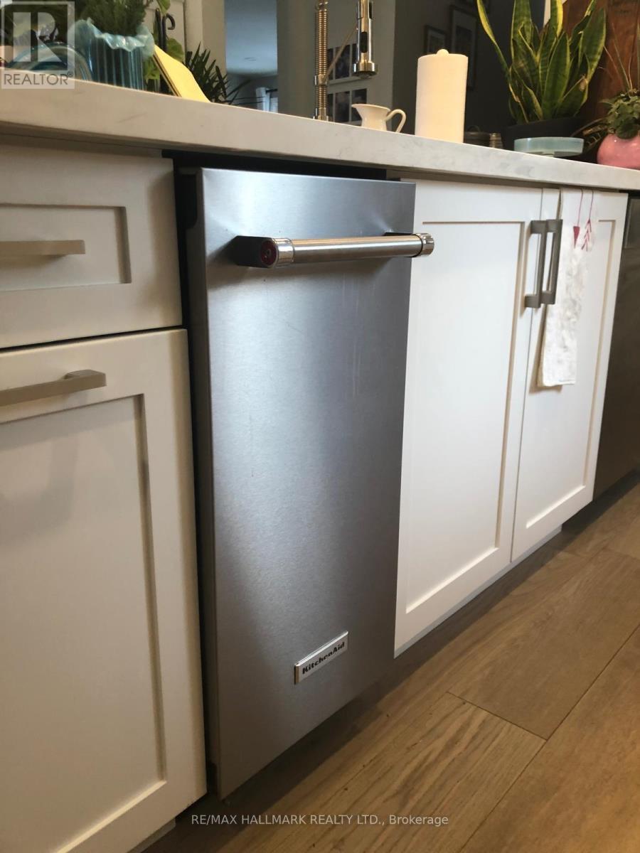 203 Elmhurst Avenue, Toronto, ON - Indoor