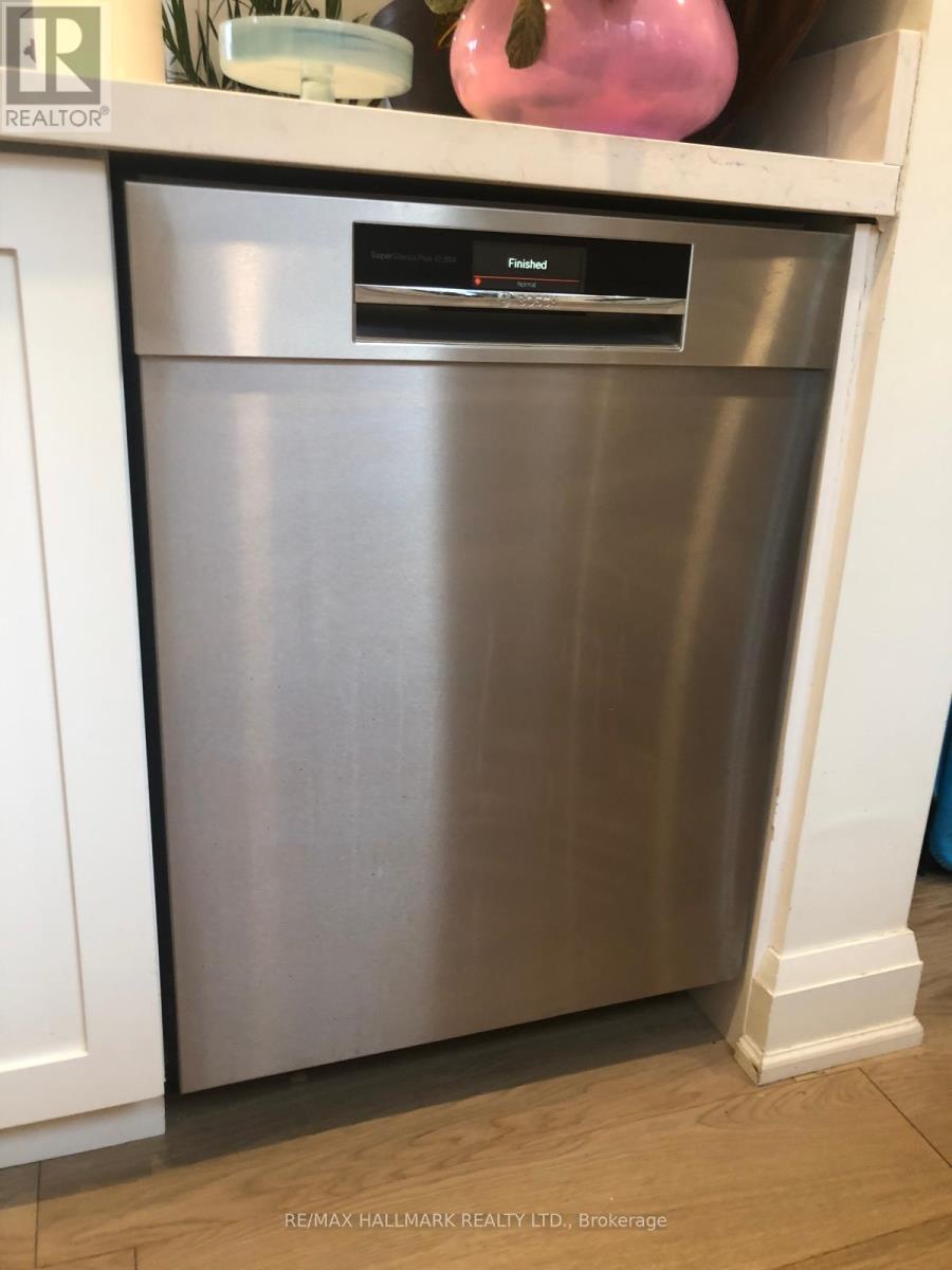 203 Elmhurst Avenue, Toronto, ON - Indoor