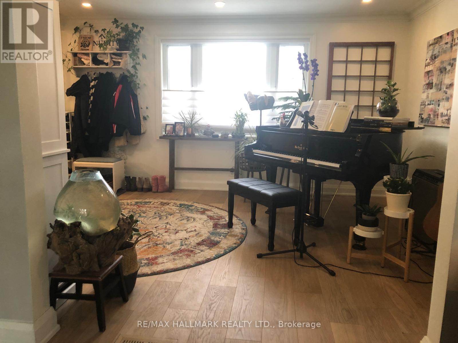 203 Elmhurst Avenue, Toronto, ON - Indoor Photo Showing Other Room