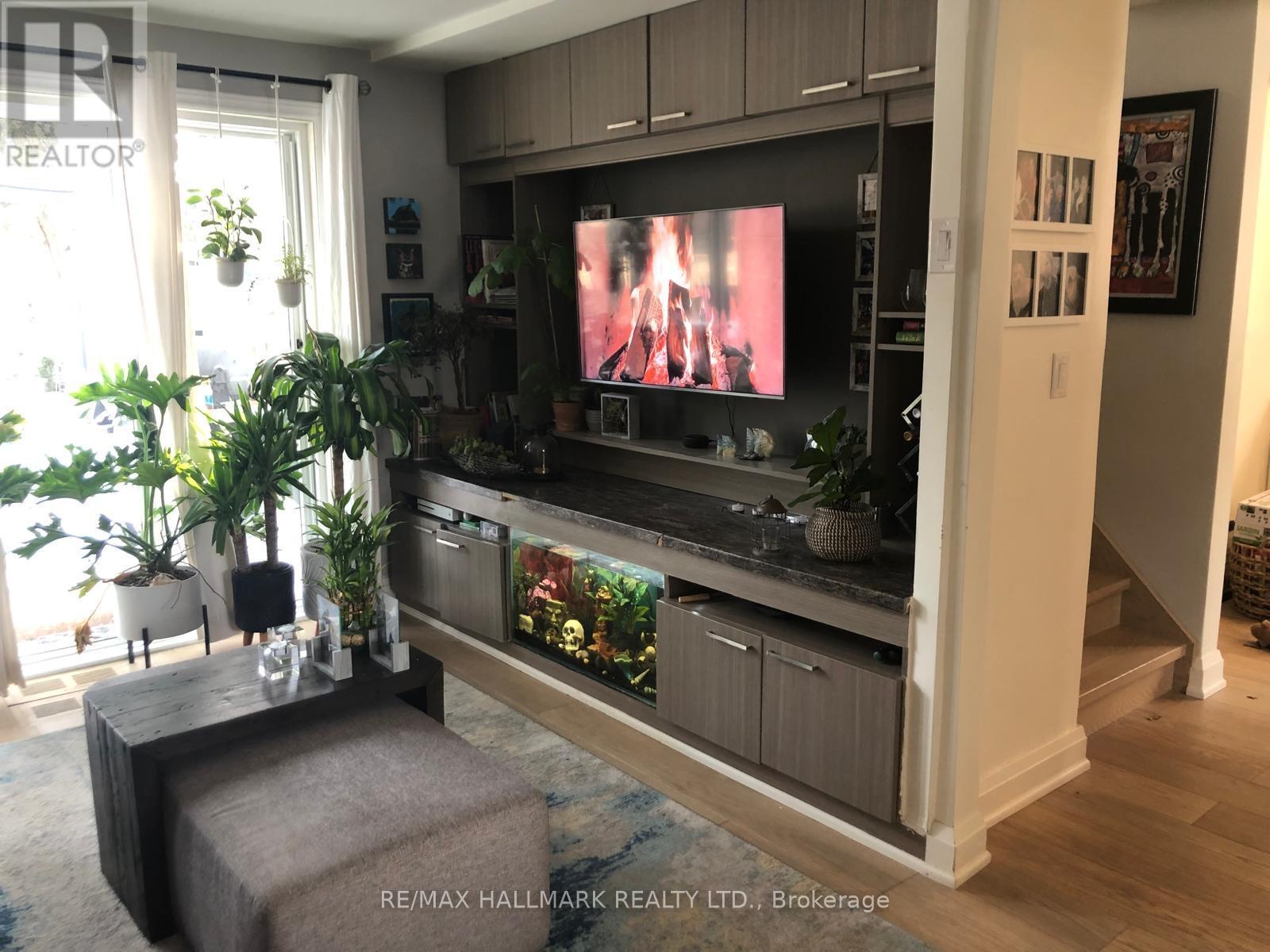 203 Elmhurst Avenue, Toronto, ON - Indoor