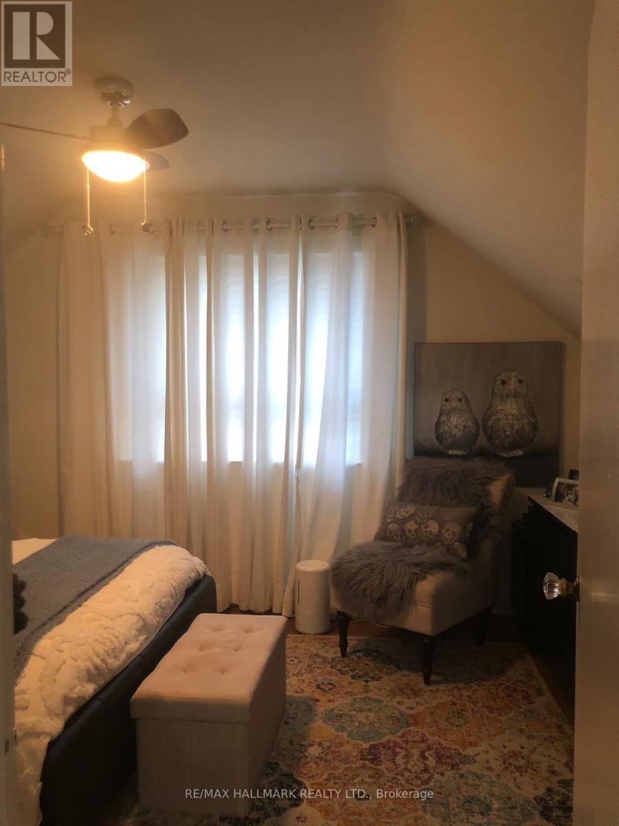 203 Elmhurst Avenue, Toronto, ON - Indoor Photo Showing Bedroom