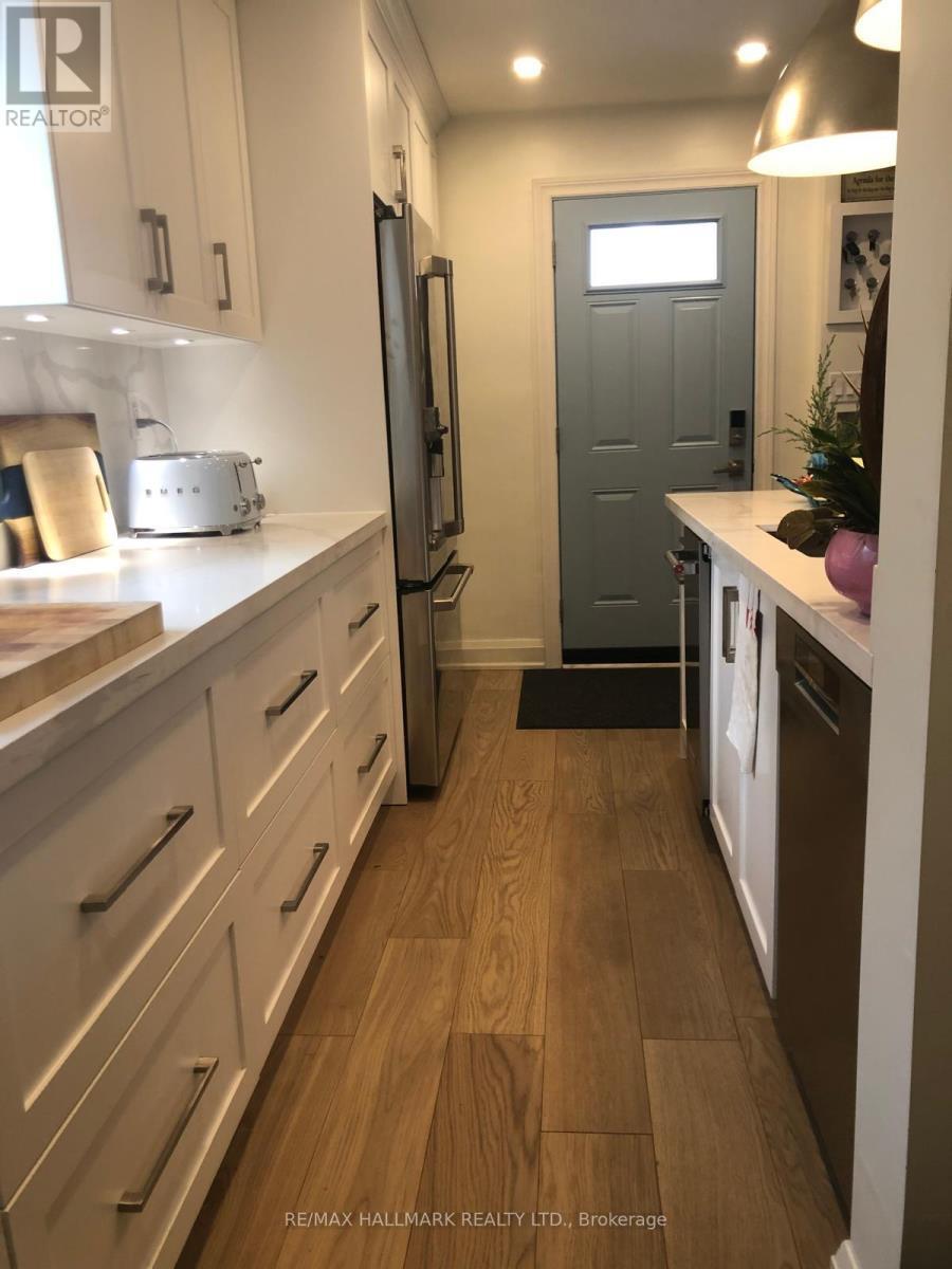 203 Elmhurst Avenue, Toronto, ON - Indoor Photo Showing Kitchen