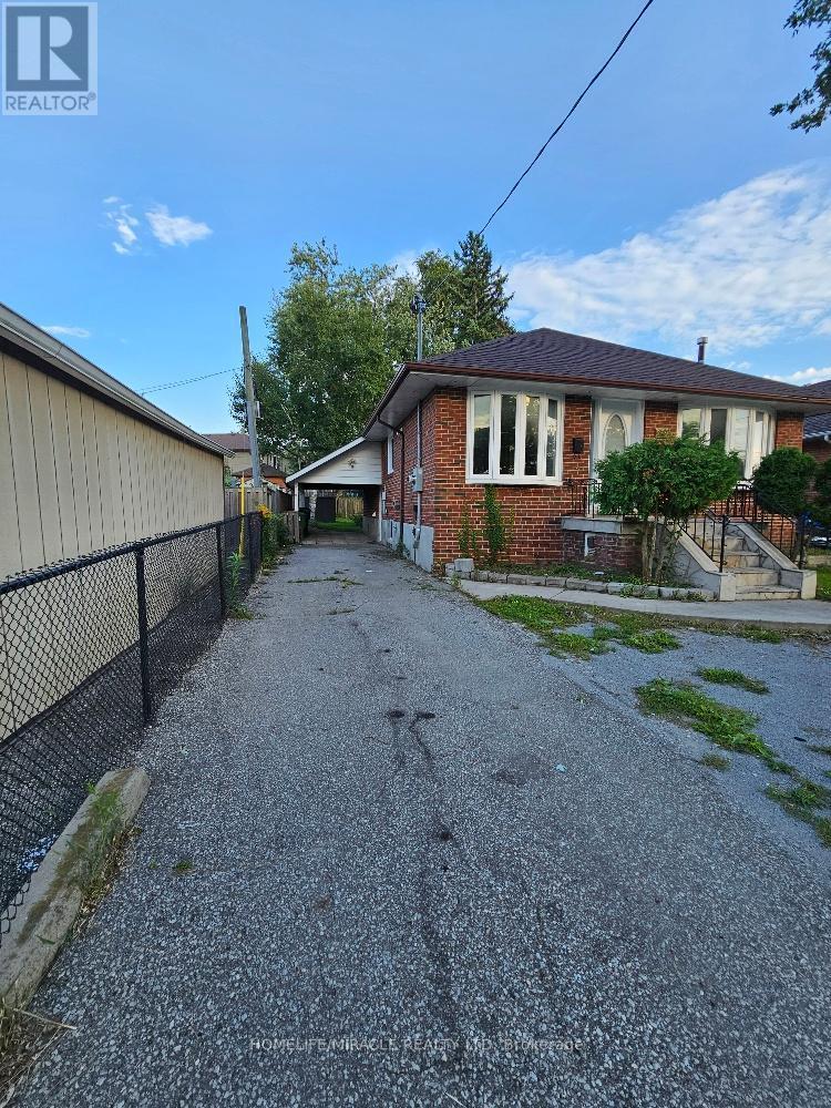 Main - 259 Tower Drive, Toronto, ON - Outdoor